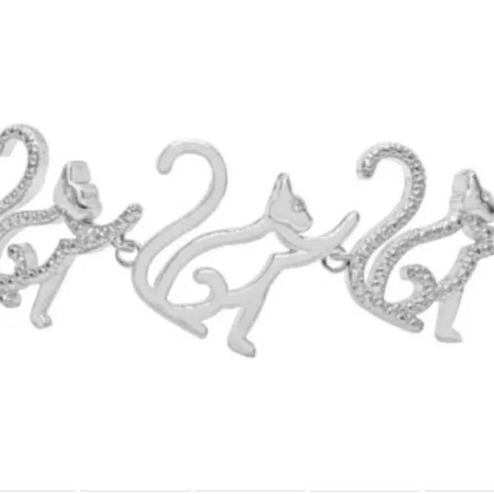 Kitty Cat‎ Adjustable Bolo Platinum Bracelet w/Diamond Accents (BEAUTIFUL!)